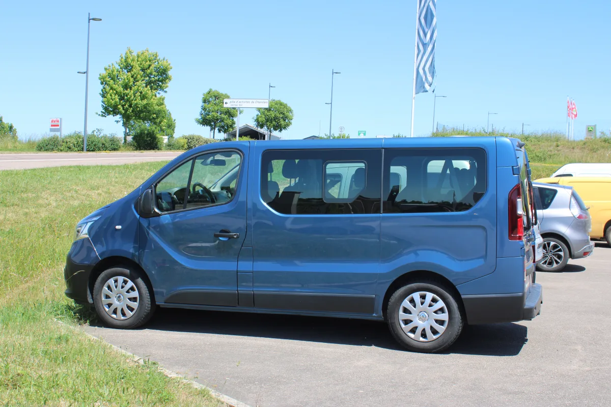 Location mini-bus 9 places à Charolles